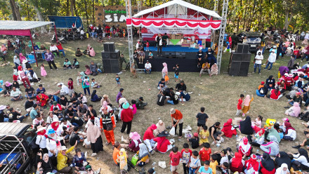 Album : Sambutan Kepala Desa Saat Karnaval HUT RI ke 79